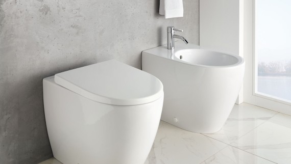 Combinaison Geberit iCon WC et bidet sur pied